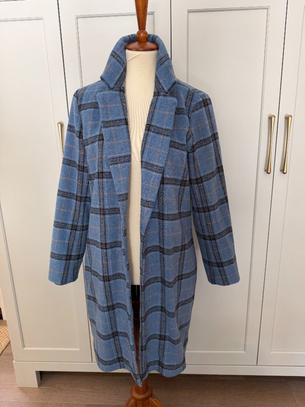 Cupcakes and Cashmere Robyn Pale Blue Plaid Coat Size M